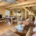 Zbojnicky Halas Gasthof Tisovec