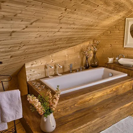 Zbojnicky Halas 招待所 Tisovec