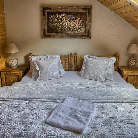 Zbojnicky Halas * Tisovec